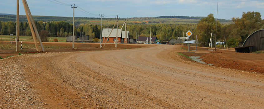 Реконструкцию сельской дороги завершили в Вавожском районе Удмуртии
