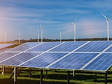 Мирзиеев посетил завод по производству солнечных панелей в Ташкентской области