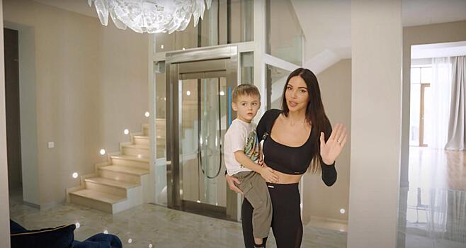 Мебель с маркетплейсов, собственный лифт и огромная гардеробная: Оксана Самойлова устроила румтур по новому дому