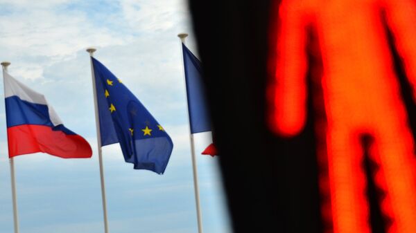 Во Франции связали адаптацию России к санкциям с находчивостью