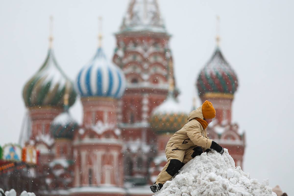 «Роскосмос» опубликовал снимок надвигающегося на Москву циклона