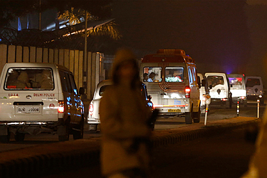 При наезде грузовика на спящих рабочих в Индии погибли 15 человек