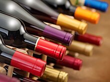 Замглавы Минфина РФ Сазанов: вопрос о легализации онлайн-продаж вина заморожен