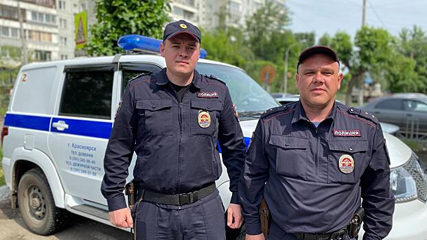 Красноярские полицейские и бдительные граждане спасли тонувшую в Енисее местную жительницу