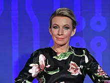 Захарова раскритиковала обвинения США против политолога Саймса