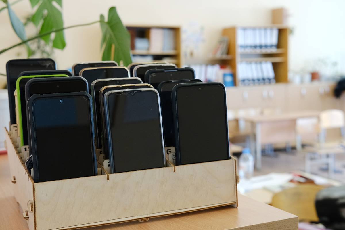 Перечислены навсегда утраченные функции смартфонов