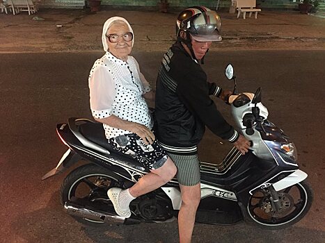 89-летняя туристка из Красноярска стала звездой интернета