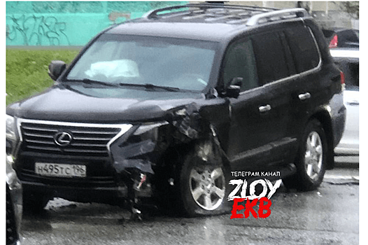 Из-за аварии на проспекте Космонавтов встали троллейбусы