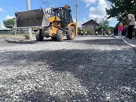 В Советском районе Челябинска активно занялись благоустройством дворов и проездов