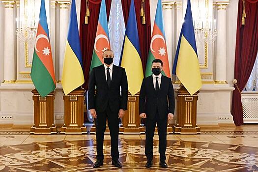 Алиев выразил готовность к сотрудничеству с Украиной