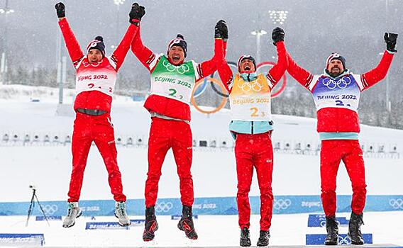 Опять золото!: российские лыжники одержали победу в эстафете на Олимпиаде