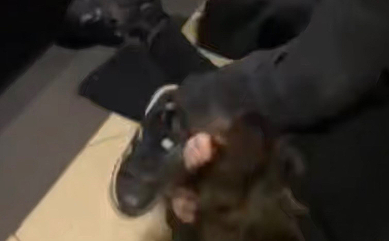 В Кузбассе начали проверку после сообщений о жестоком избиении подростка в ТЦ