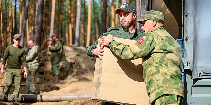 Еще две тонны гуманитарного груза направили жители Юго-Западного округа в Запорожскую область и ДНР