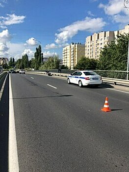 В Калининграде мотоциклист со стажем вождения в 21 год не справился с управлением и перевернулся