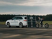 Porsche Cayenne помог установить рекорд скорости на велосипеде