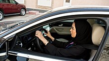 В Саудовской Аравии женщины впервые получили право сесть за руль автомобиля