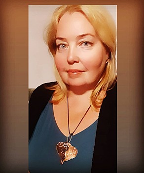 Калининградский мастер по гальванопластике увековечивает осенние листья в меди