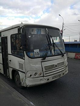 Иномарка и маршрутка не поделили дорогу в центре Нижнего Новгорода