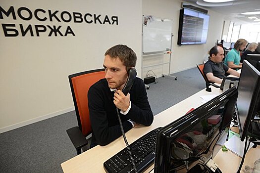 Российский рынок акций растет на корпоративных новостях