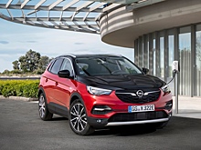 У Opel появился кроссовер с подзарядкой от розетки