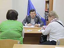 Депутат Семенников провел прием граждан в Северном Бутове
