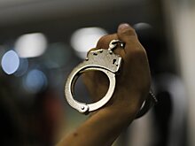 Сотрудники надзора, ФСБ и собственной безопасности вымогали у бизнесмена 100 млн рублей