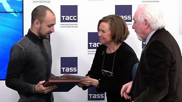 Захар Прилепин получил премию имени Юлиана Семенова