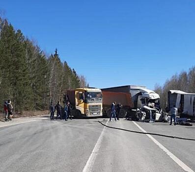 Свердловская прокуратура проверит обстоятельства смертельной аварии на трассе