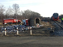 ЮУЖД: В столкновении поезда с грузовиком под Челябинском пострадал водитель