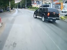 Появилось видео ДТП с автобусом и внедорожником на ул. Дзержинского