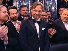 «Динамо» выложило видео с текстом: «Кто новый тренер? 22:00». Телеграм РПЛ ответил роликом со словами Карпина в эфире «Что? Где? Когда?»: «Я доволен, да, я доволен»