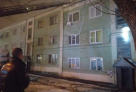В Вольске многоквартирный дом тушили 33 пожарных