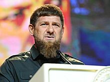 В Чечне наградили двух силовиков, получивших ранения во время нападения в Грозном