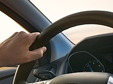 Автомобиль врезался в стену монастыря на юго-востоке Москвы