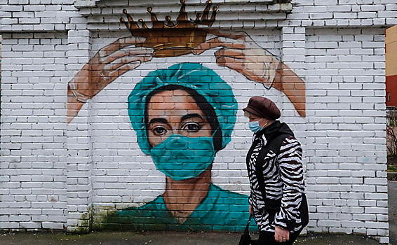 От COVID вакцинировались меньше половины россиян