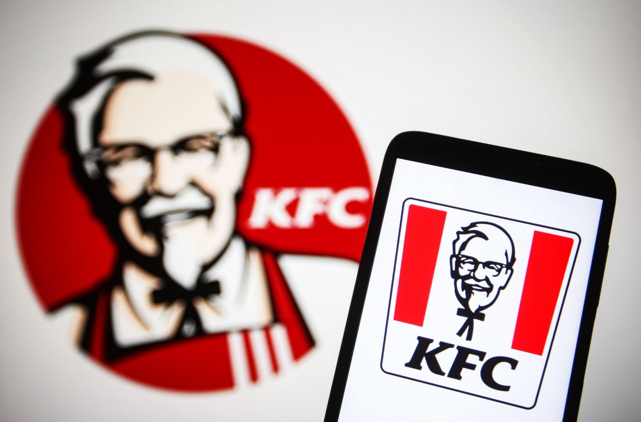 Ресторан KFC попал в скандал из-за нацистской рекламы