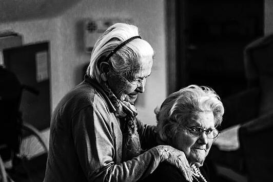 103-летние сестры поделились необычным секретом долголетия