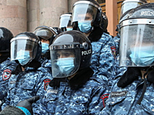 В Ереване задержали несколько митингующих у здания правительства