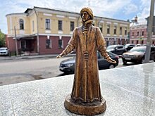 В Кирове устанавливают фигурки героев васнецовских картин