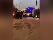 ТАСС: машина скорой помощи врезалась в автобусную остановку в Москве