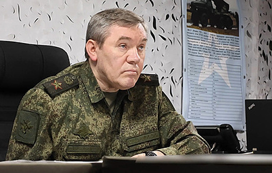 Герасимов проверил выполнение задач российскими бойцами «Центра»