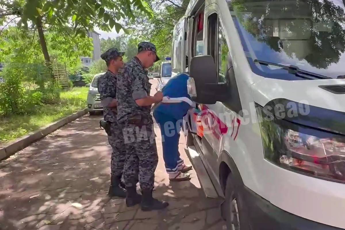 Взрыв прогремел в пятиэтажке в столице российского региона