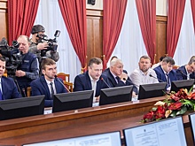 Депутаты Заксобрания взяли на контроль ситуацию в ЖКК Новосибирска