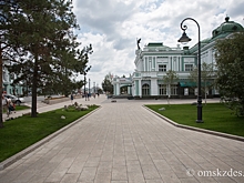 Под занавес сезона Омская драма покажет уличный концерт