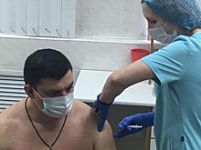 Заместитель губернатора Курской области Юрий Князев сделал прививку от коронавируса