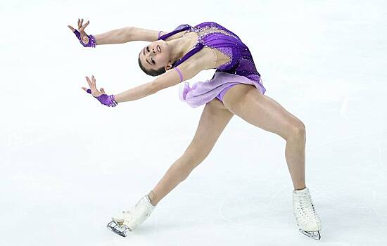 Валиева упала с тройного акселя на тренировке перед ЧЕ