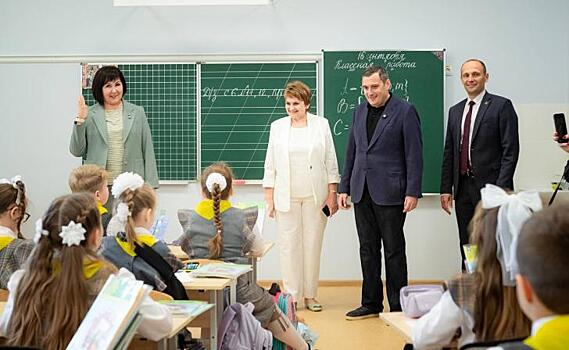 Хинштейн осмотрел школу №45 в Курске
