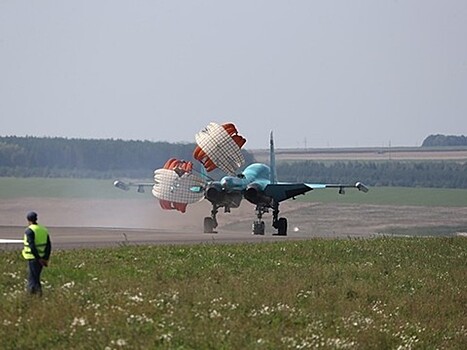 Челябинские самолеты приземлились на автомагистраль в Татарстане