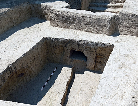 Ученые обнаружили новый тип фамильных склепов на Тамани