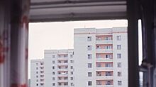 Россиянин выпрыгнул с 10 этажа на глазах у жены, спасаясь от галлюцинаций
